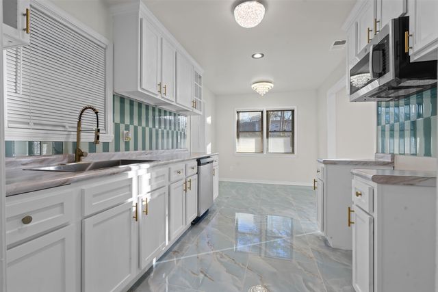 5639 CLARKE CV, Memphis, TN 38115