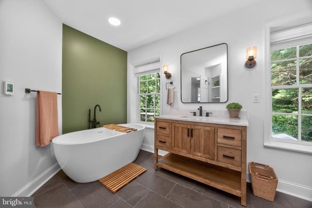 135 PENN GREEN RD, Landenberg, PA 19350