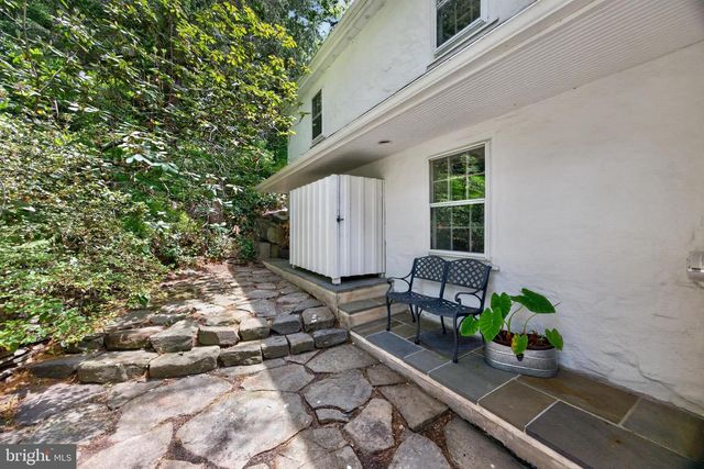 135 PENN GREEN RD, Landenberg, PA 19350