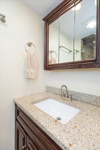54 River St, Billerica, MA 01821
