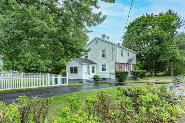 54 River St, Billerica, MA 01821