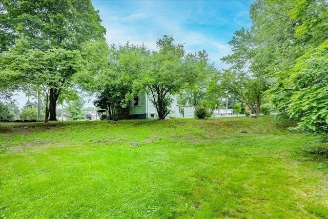 54 River St, Billerica, MA 01821