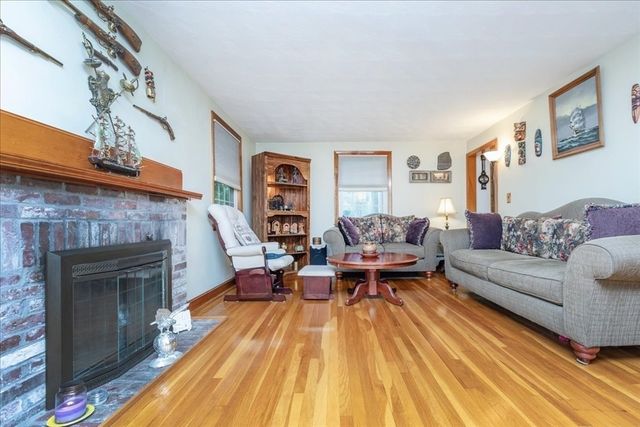 54 River St, Billerica, MA 01821