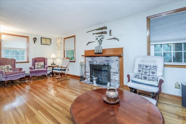 54 River St, Billerica, MA 01821