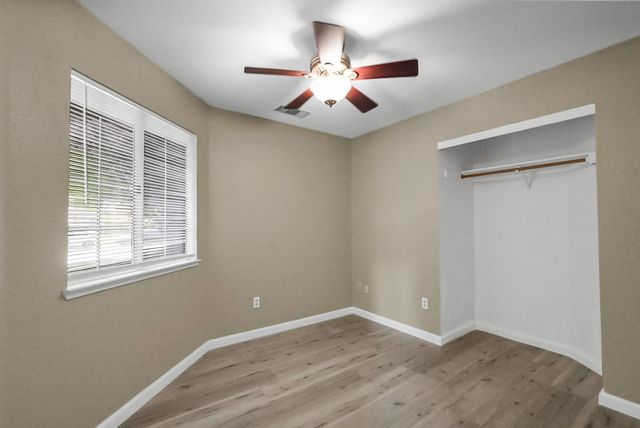 12343 Quicksilver St, Waterford, CA 95386