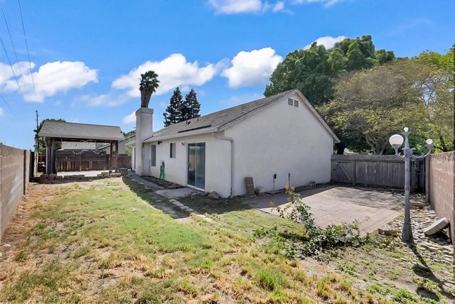 12343 Quicksilver St, Waterford, CA 95386