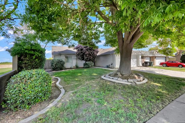 12343 Quicksilver St, Waterford, CA 95386