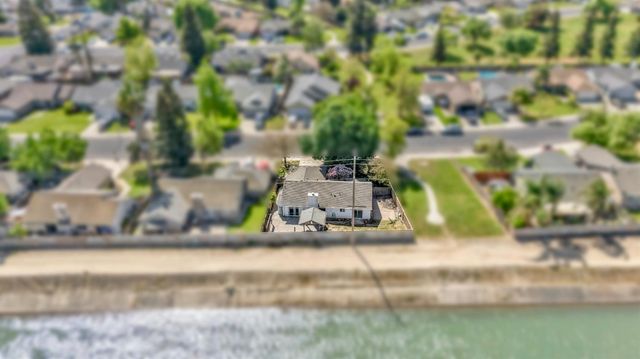 12343 Quicksilver St, Waterford, CA 95386