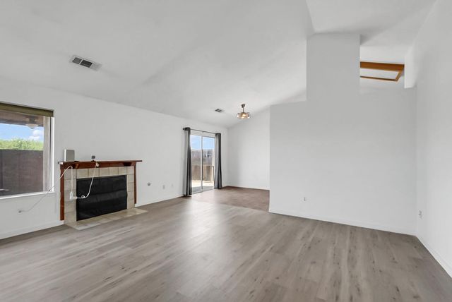 12343 Quicksilver St, Waterford, CA 95386