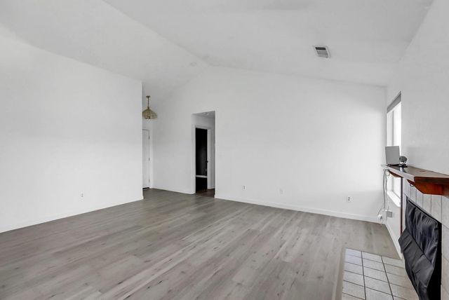 12343 Quicksilver St, Waterford, CA 95386