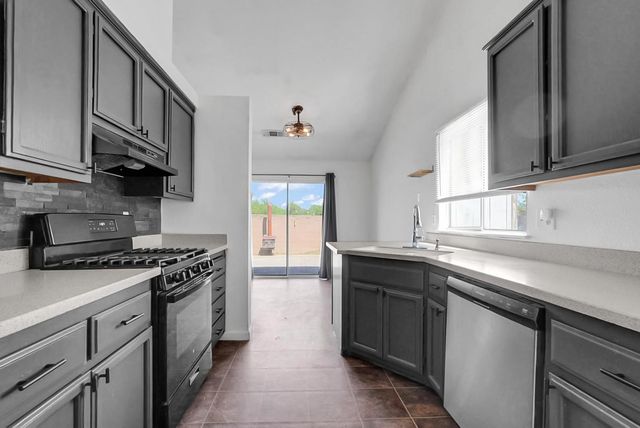 12343 Quicksilver St, Waterford, CA 95386