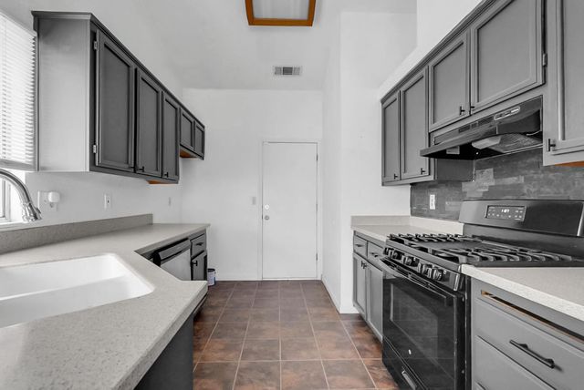 12343 Quicksilver St, Waterford, CA 95386