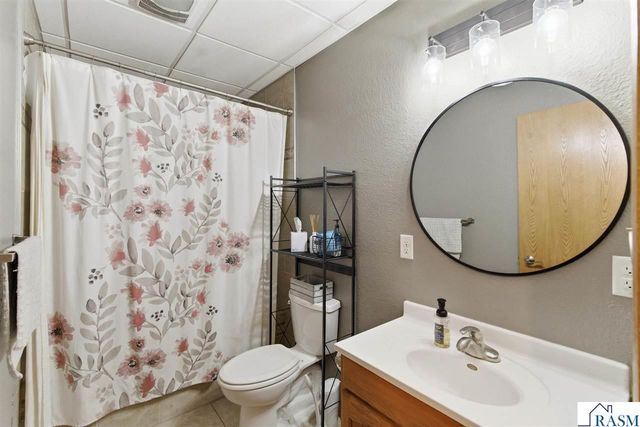 2208 Fairbanks Drive, North Mankato, MN 56003