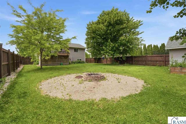 2208 Fairbanks Drive, North Mankato, MN 56003