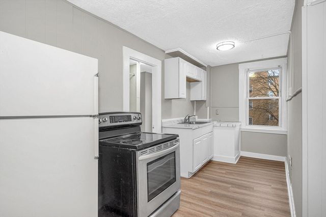 110 Appleton St 3, Lowell, MA 01852