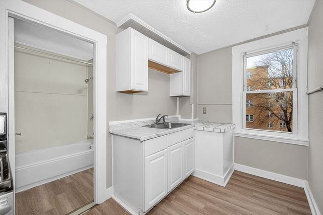 110 Appleton St 3, Lowell, MA 01852
