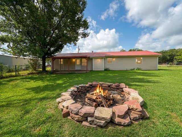 10976 US Highway 80, Fruitvale, TX 75127