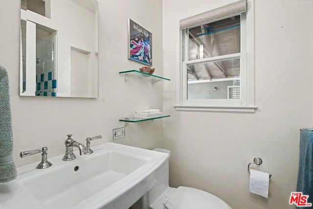 6454 Orion Avenue, Van Nuys, CA 91406