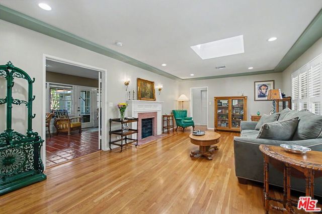 6454 Orion Avenue, Van Nuys, CA 91406