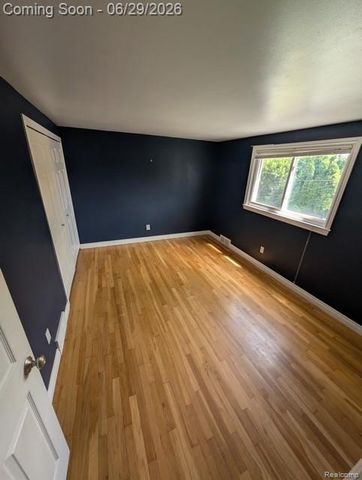 12954 Kinlock Drive, Sterling Heights, MI 48312
