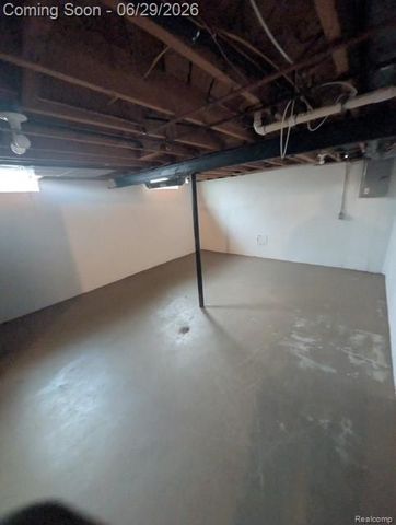 12954 Kinlock Drive, Sterling Heights, MI 48312