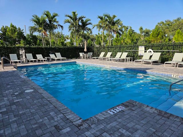 8641 Antarus Drive, Lake Worth, FL 33467