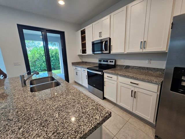 8641 Antarus Drive, Lake Worth, FL 33467