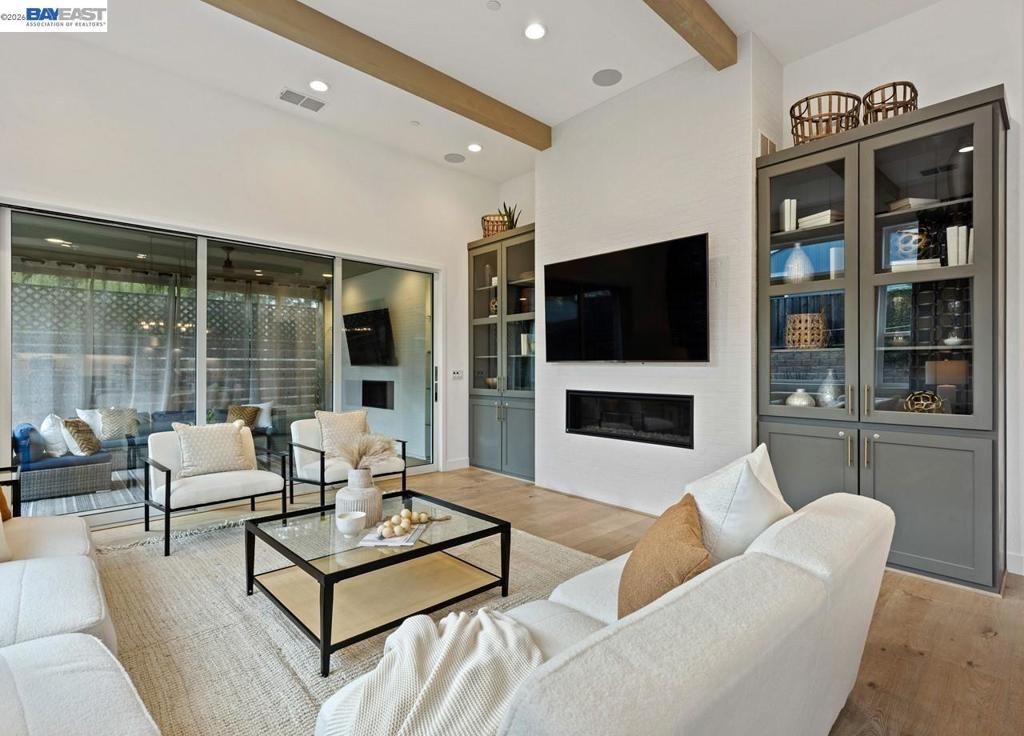 Image 18 of property listing at 580 Boyd Rd, Pleasant Hill, CA 94523