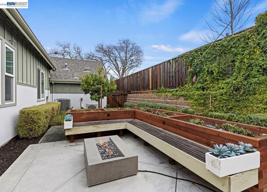 Image 42 of property listing at 580 Boyd Rd, Pleasant Hill, CA 94523