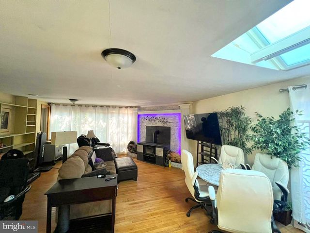 1303 SADDLEBACK RD, Pikesville, MD 21208