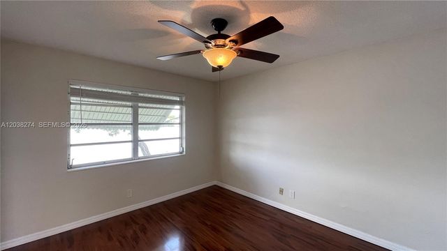531 W Kalmia Drive 5, Lake Park, FL 33403