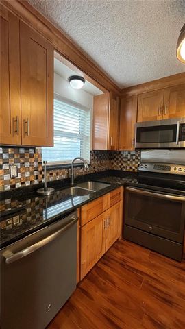 531 W Kalmia Drive 5, Lake Park, FL 33403