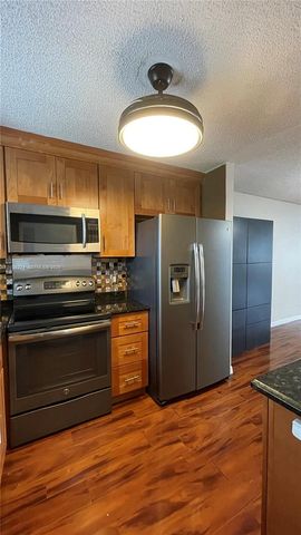 531 W Kalmia Drive 5, Lake Park, FL 33403