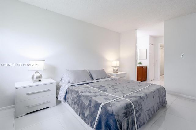 1251 SW 125th Avenue 402T, Pembroke Pines, FL 33027