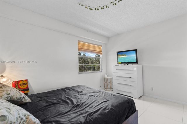 1251 SW 125th Avenue 402T, Pembroke Pines, FL 33027