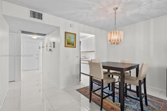 1251 SW 125th Avenue 402T, Pembroke Pines, FL 33027