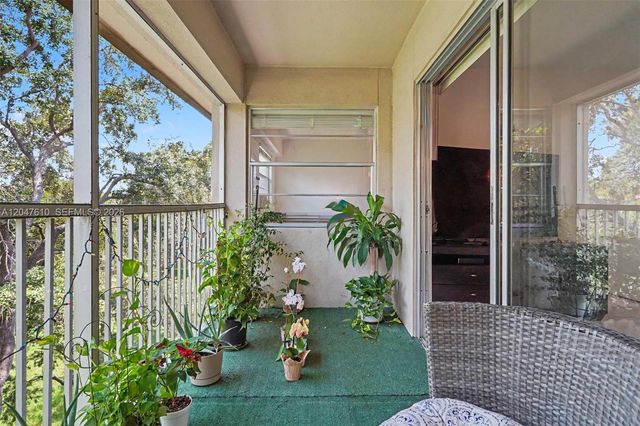 1251 SW 125th Avenue 402T, Pembroke Pines, FL 33027