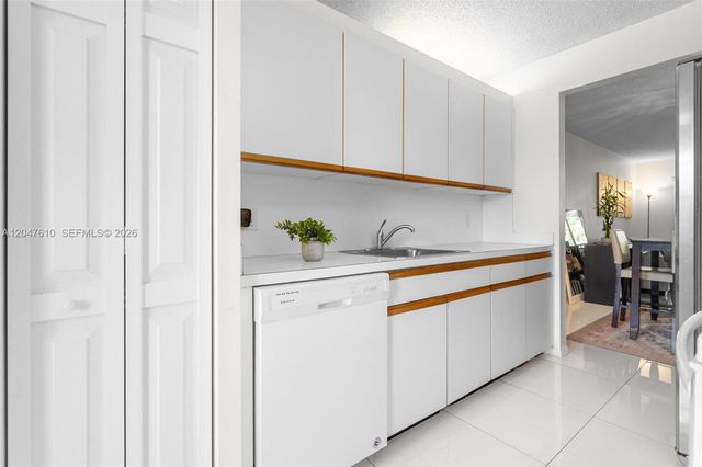 1251 SW 125th Avenue 402T, Pembroke Pines, FL 33027