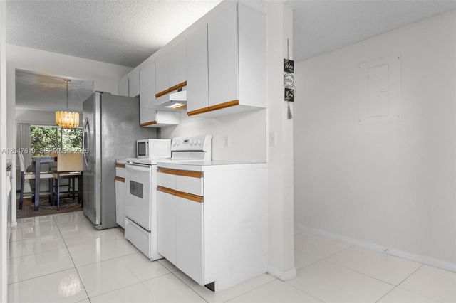 1251 SW 125th Avenue 402T, Pembroke Pines, FL 33027
