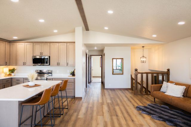 1961 S Shore Drive, Worthington, MN 56187