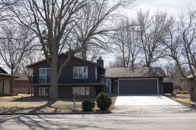 1961 S Shore Drive, Worthington, MN 56187