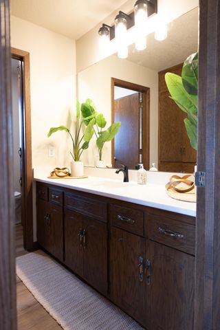 1961 S Shore Drive, Worthington, MN 56187