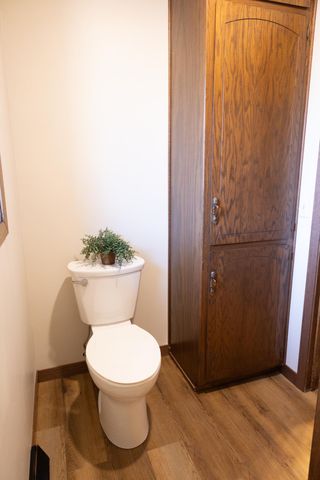 1961 S Shore Drive, Worthington, MN 56187