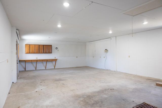 1961 S Shore Drive, Worthington, MN 56187