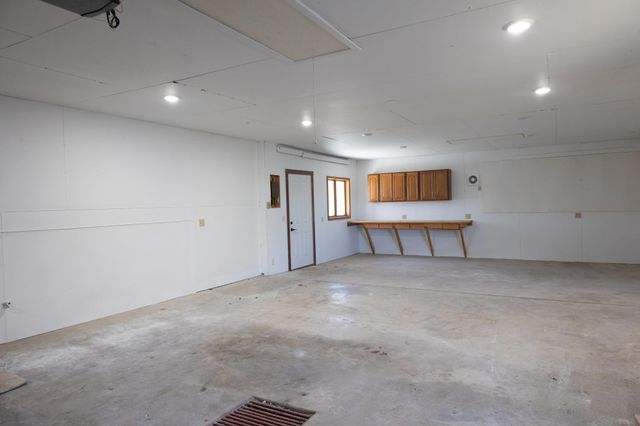 1961 S Shore Drive, Worthington, MN 56187