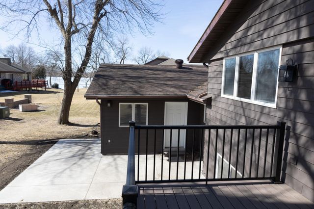 1961 S Shore Drive, Worthington, MN 56187