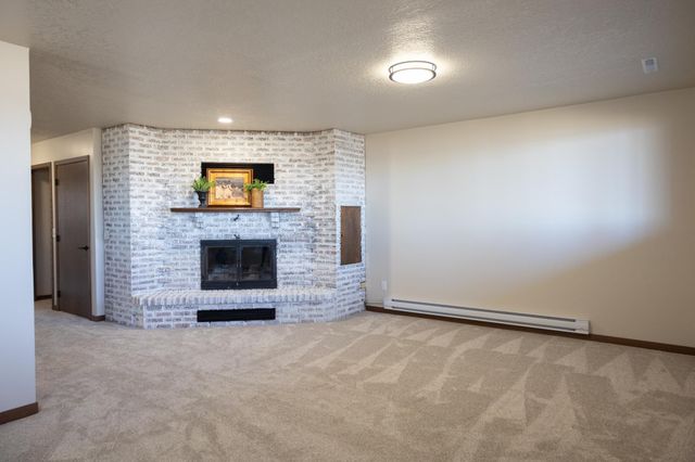 1961 S Shore Drive, Worthington, MN 56187