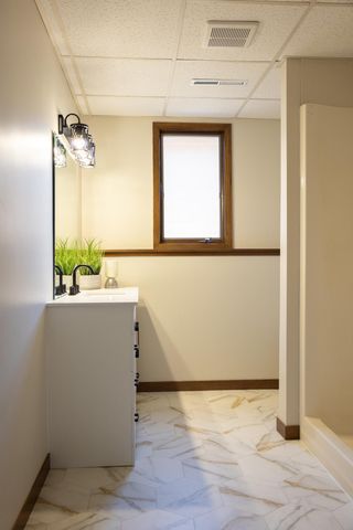 1961 S Shore Drive, Worthington, MN 56187