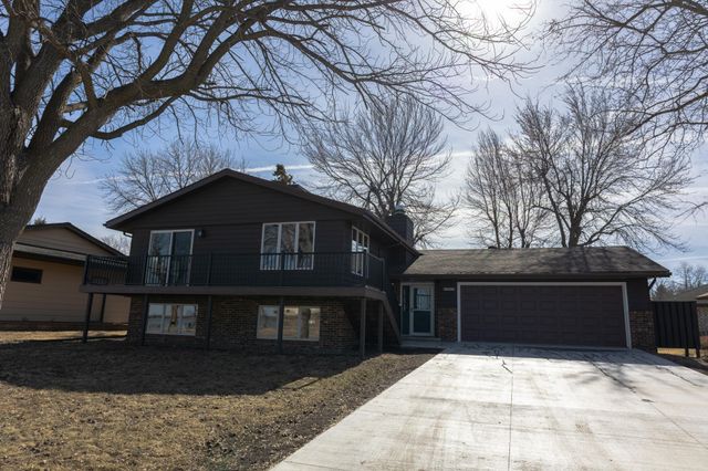 1961 S Shore Drive, Worthington, MN 56187