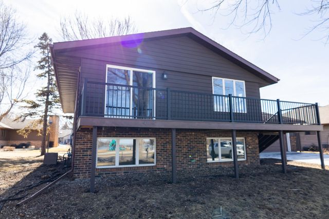 1961 S Shore Drive, Worthington, MN 56187